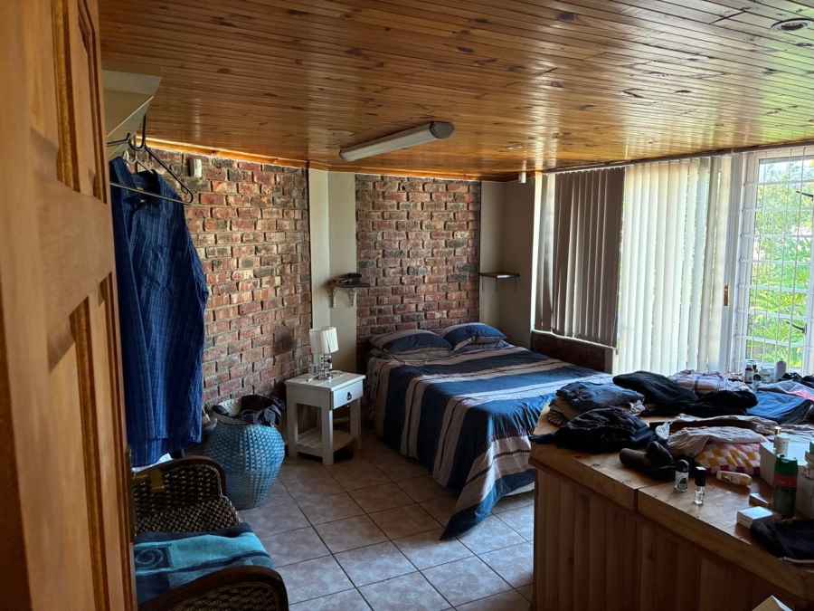 7 Bedroom Property for Sale in Heather Park Western Cape